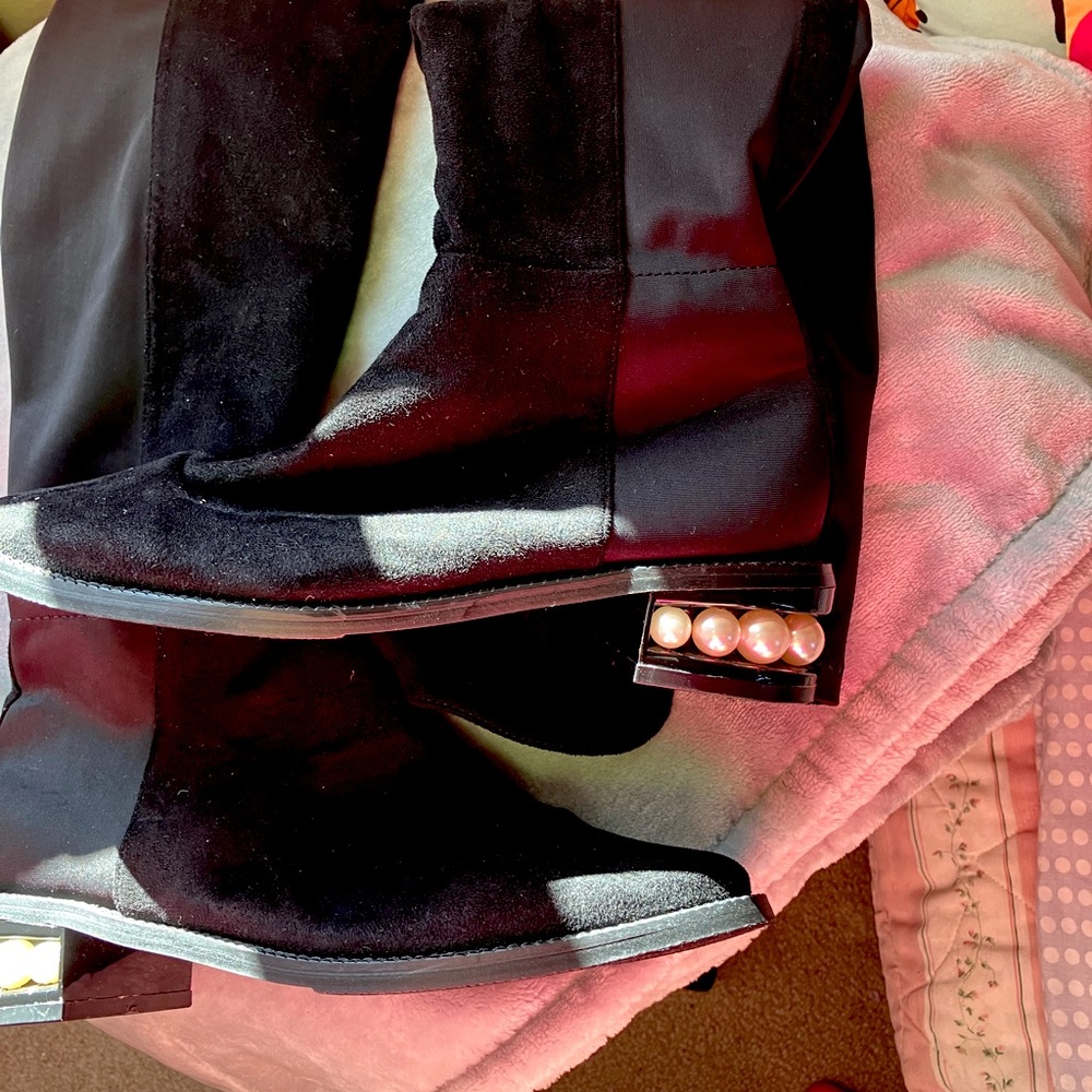 Women’s Catherine Malandrino Suede Pearl Boot